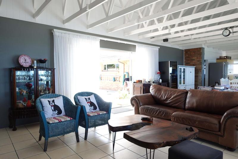 6 Bedroom Property for Sale in Outeniqua Strand Western Cape